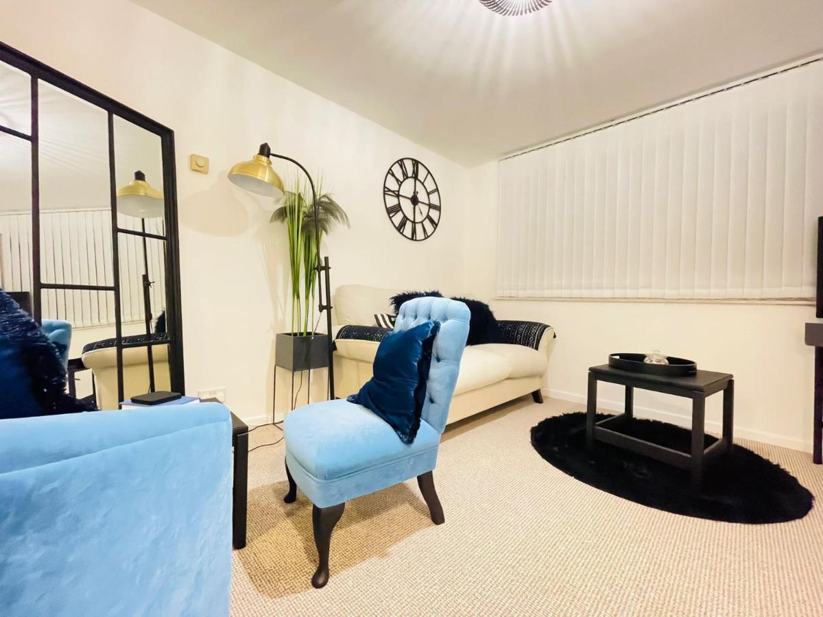 קאמברידג' Lovely 1 Bed Home Near Hospital, With Parking & Garden Work Contractor Leisure, Sapphire מראה חיצוני תמונה