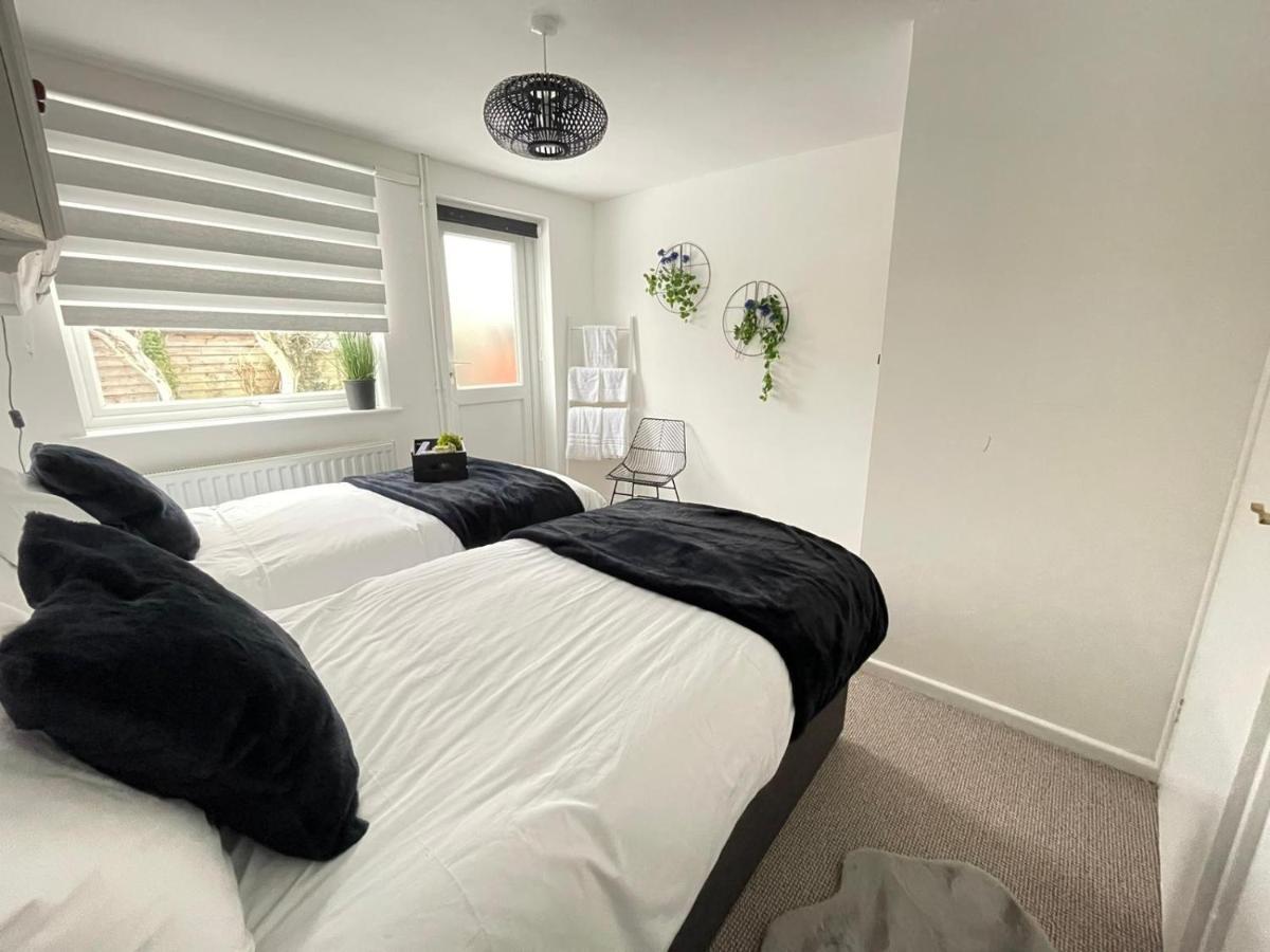 קאמברידג' Lovely 1 Bed Home Near Hospital, With Parking & Garden Work Contractor Leisure, Sapphire מראה חיצוני תמונה