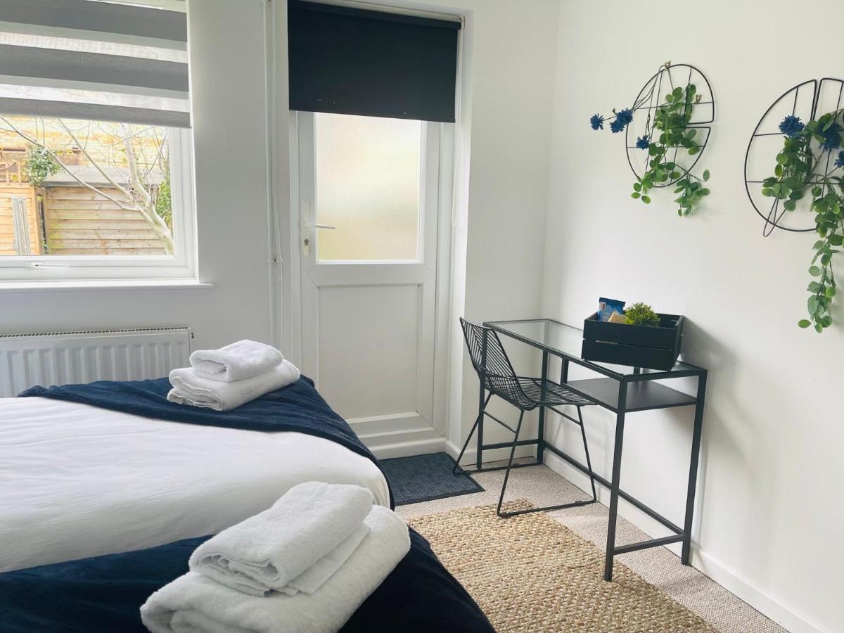 קאמברידג' Lovely 1 Bed Home Near Hospital, With Parking & Garden Work Contractor Leisure, Sapphire מראה חיצוני תמונה